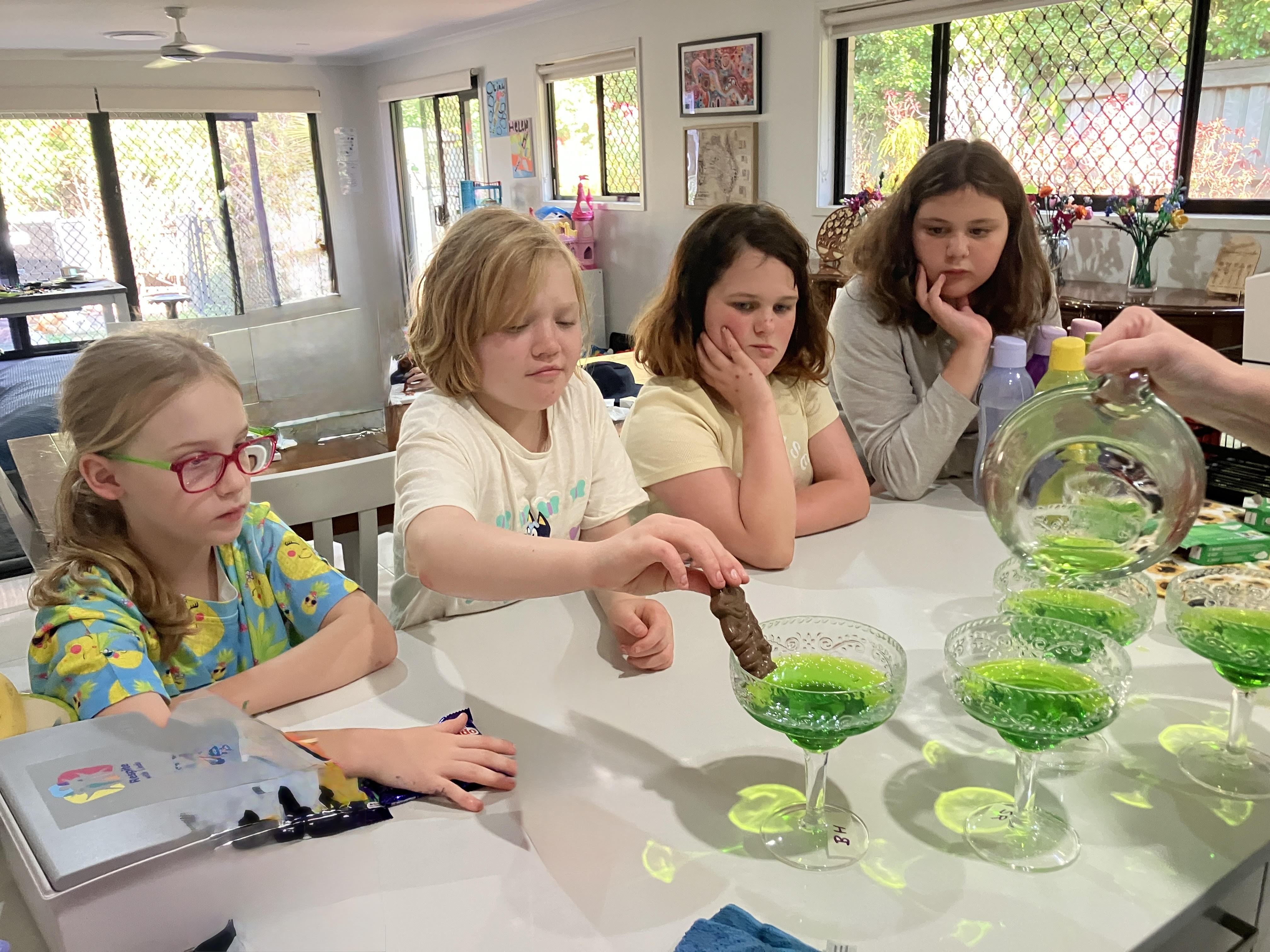 Weekend Adventures: Frogs, Paint and Plenty of Smiles!